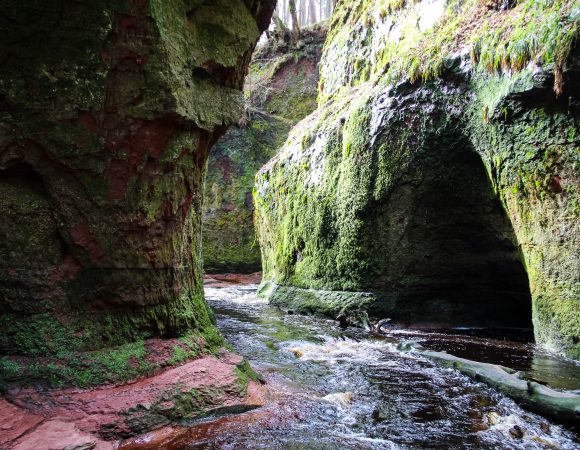Hidden Gems Tour: The Devils Pulpit and The Whangie